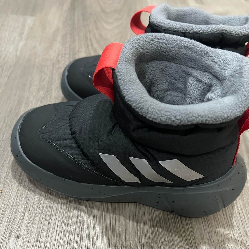 Addidas Monofit boots toddler boys size 8
